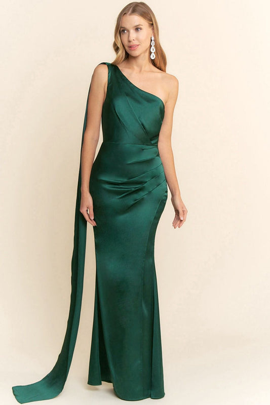 VESTIDO LARGO ASIMETRICO DRAPEADO CON CAPA EN EL HOMBRO MF22606