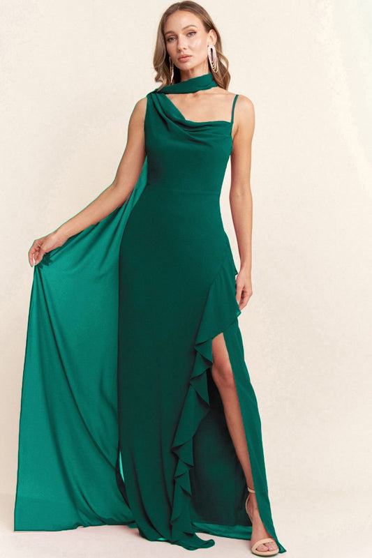 VESTIDO LARGO CON DETALLE DE TIRA PARA EL CUELLO UN2490