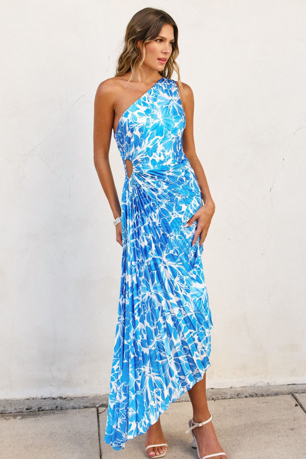VESTIDO LARGO FLOREADO ASIMETRICO PLISADO CON ABERTURA EN LA CINTURA FD10589-P1929