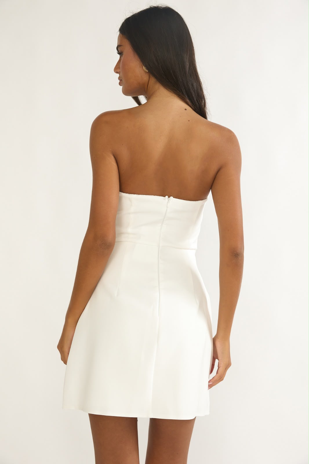VESTIDO STRAPLESS A-LINE CON BOLSILLOS BR0493J