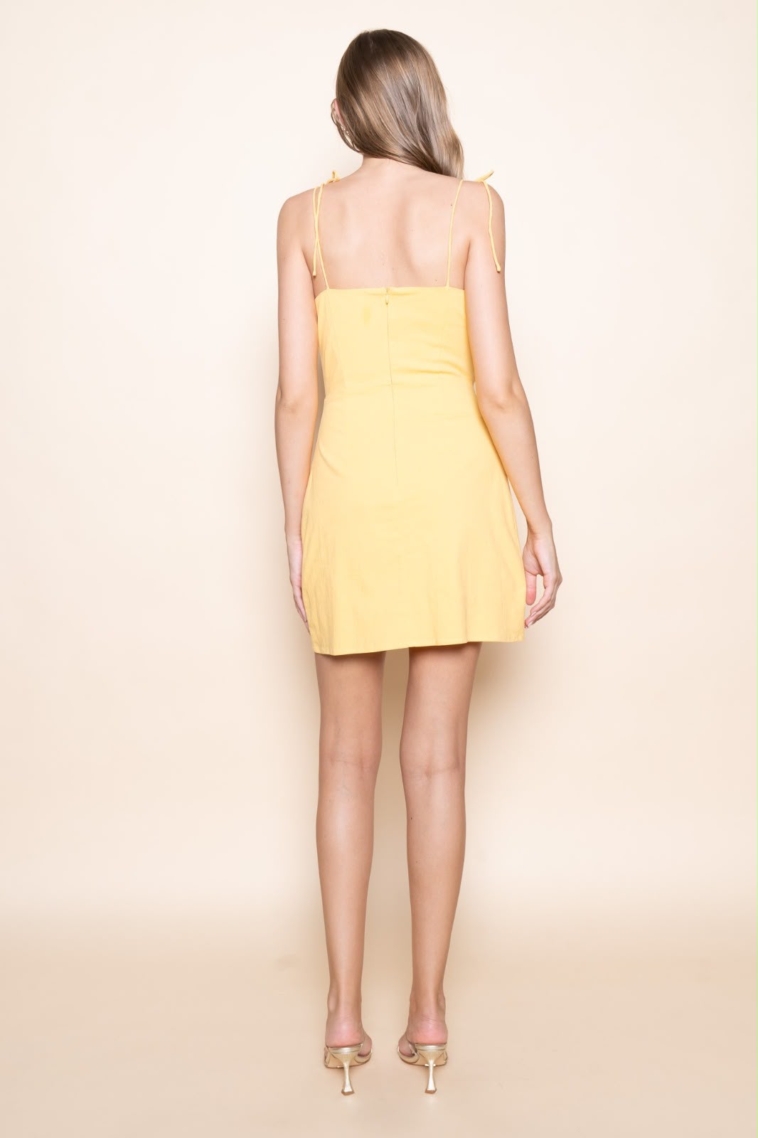 VESTIDO SPAGUETTI STRAPS CON DETALLE FLOR DI10988FO