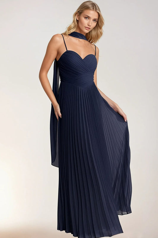 VESTIDO AZUL PLISADO CORTE CORAZÓN CON BUFANDA MF25100